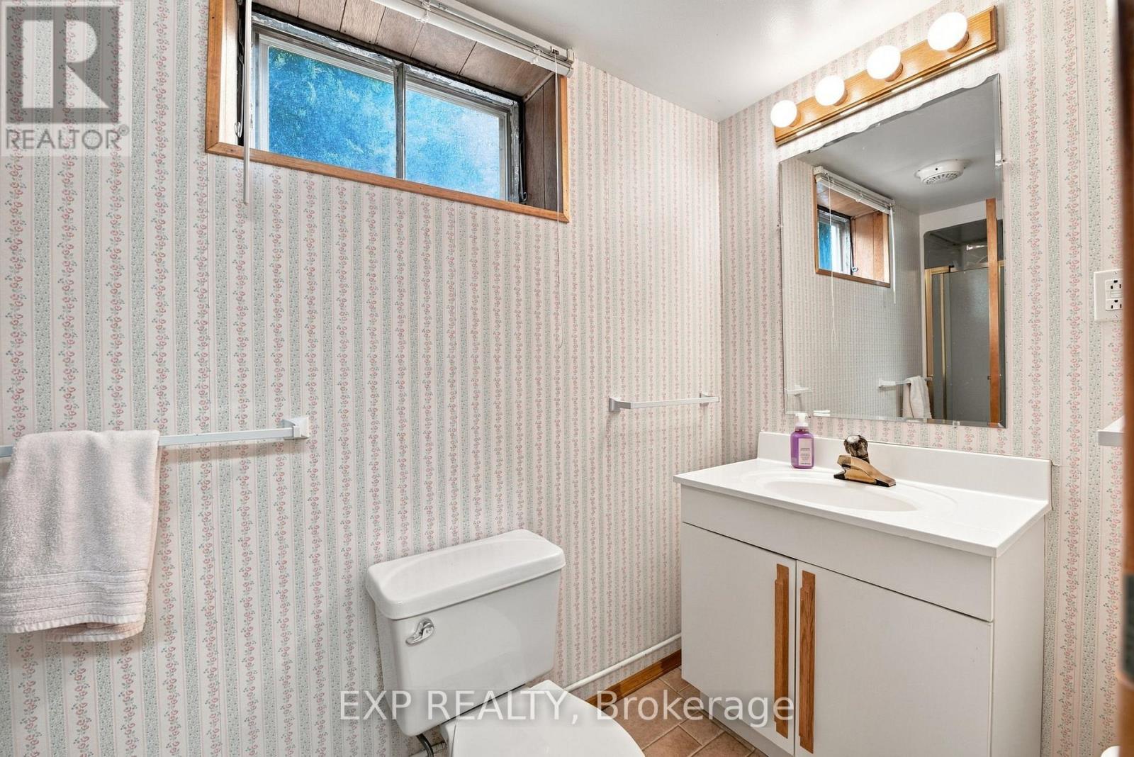 2 GLENGROVE CIRCLE - Image 30