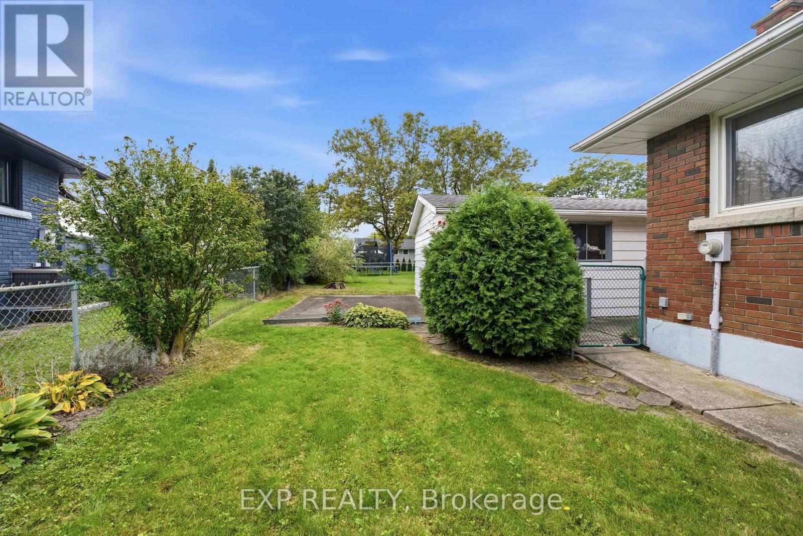 2 GLENGROVE CIRCLE - 37