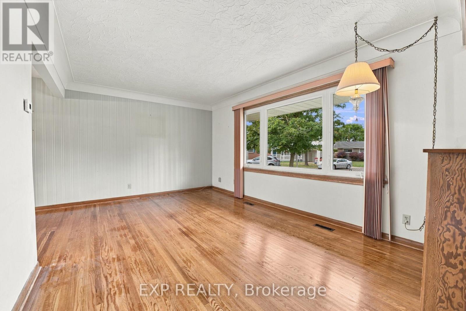 2 GLENGROVE CIRCLE - Image 7