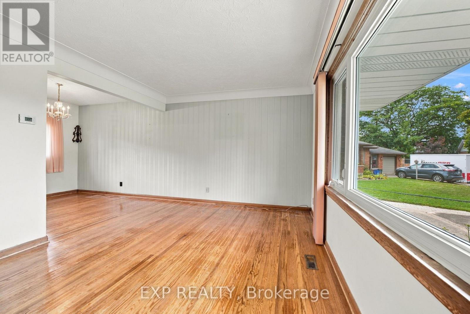 2 GLENGROVE CIRCLE - 8