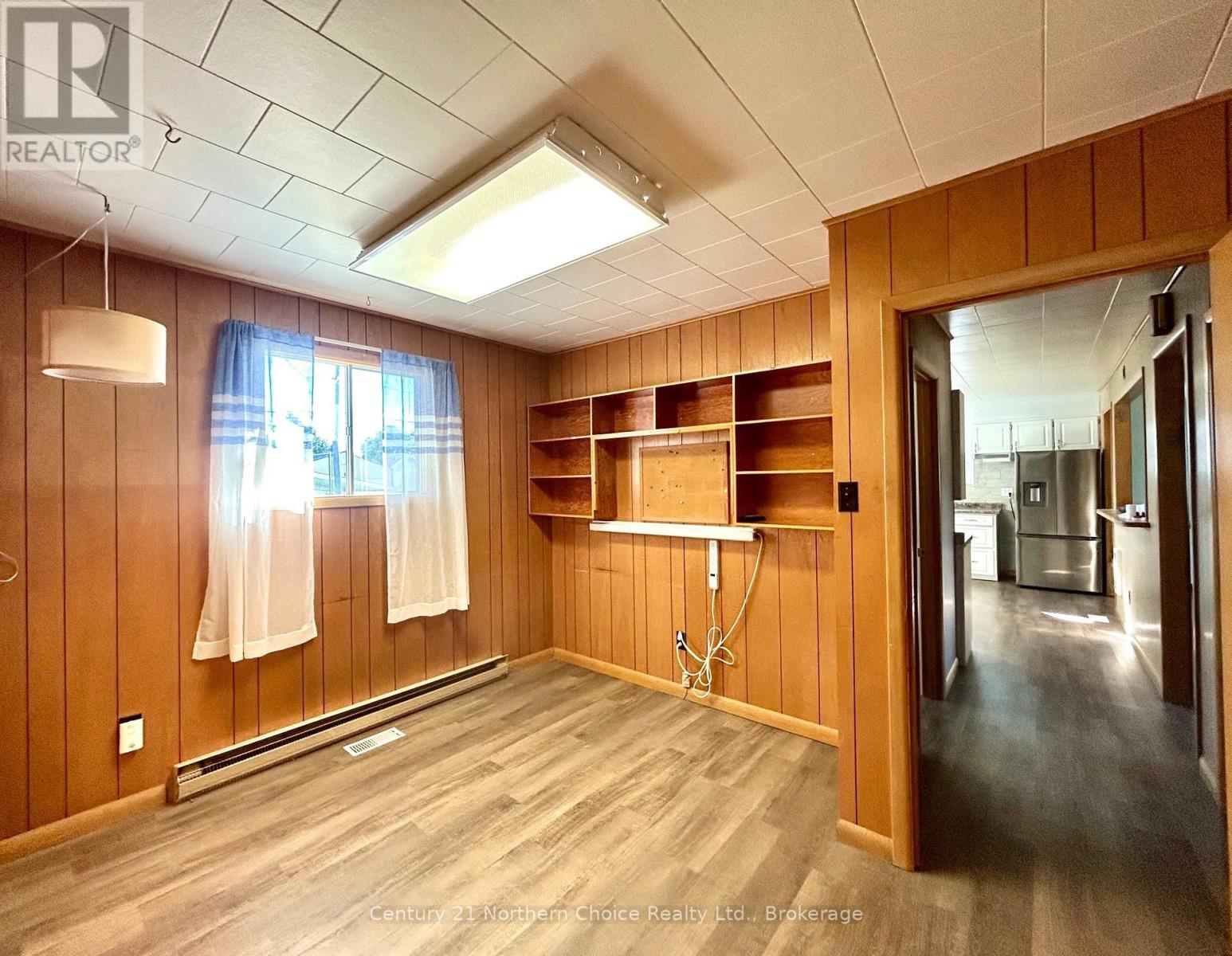 1021 THIRD STREET E - Image 16