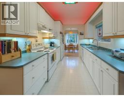 Photo 20 of 38, 169 BURDEN STREET · Prince George, BC