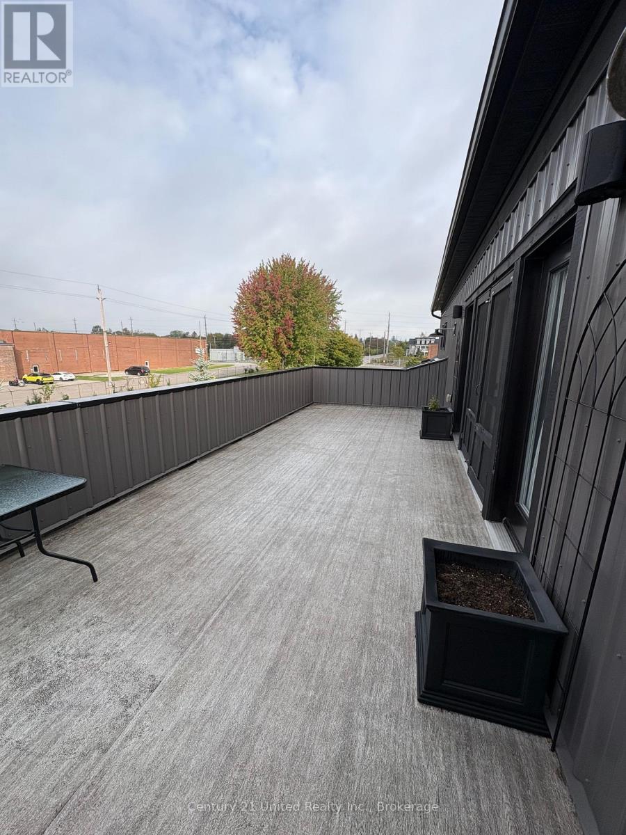 628 Ontario Street — photo 11