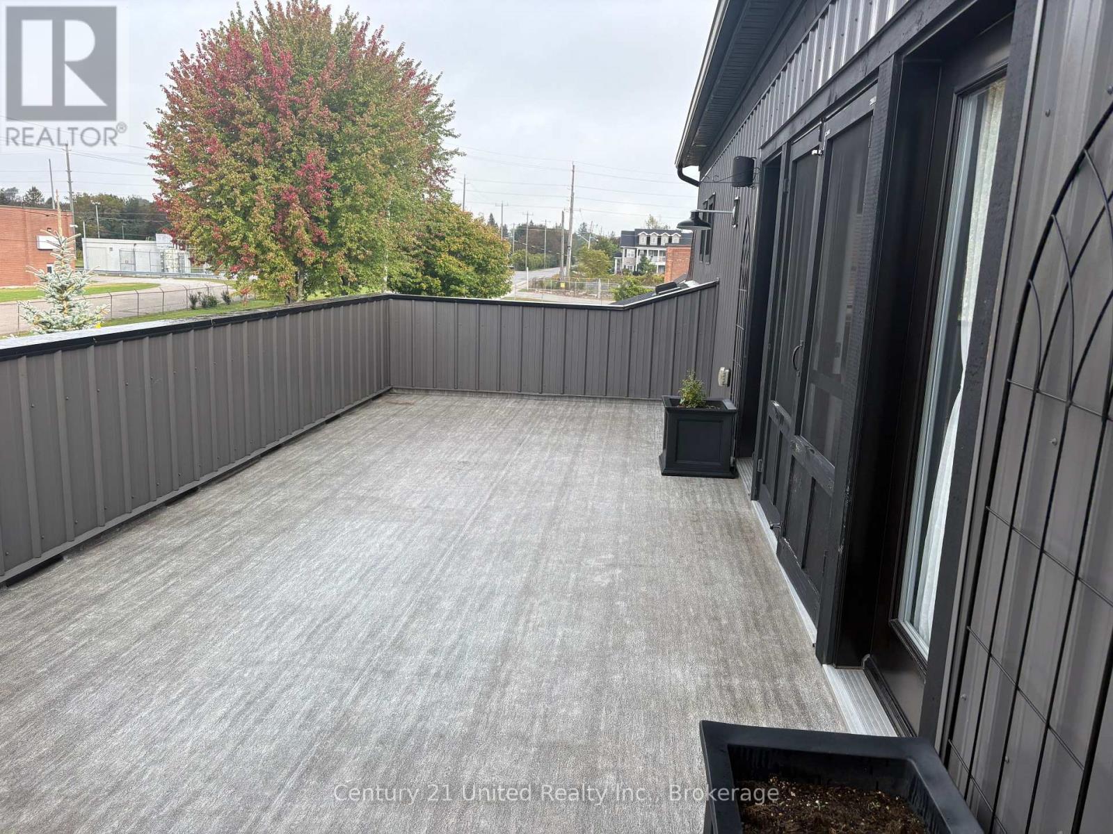 628 Ontario Street — photo 10