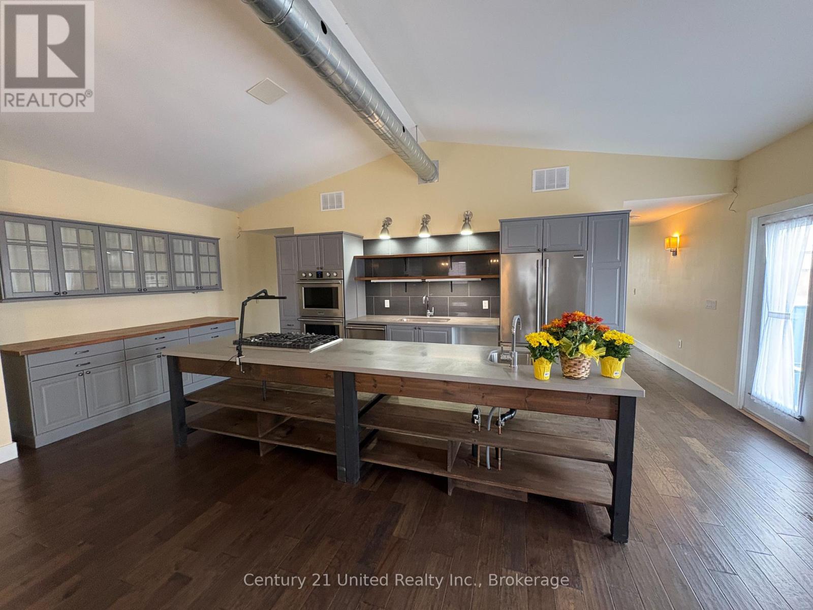 628 Ontario Street — photo 16