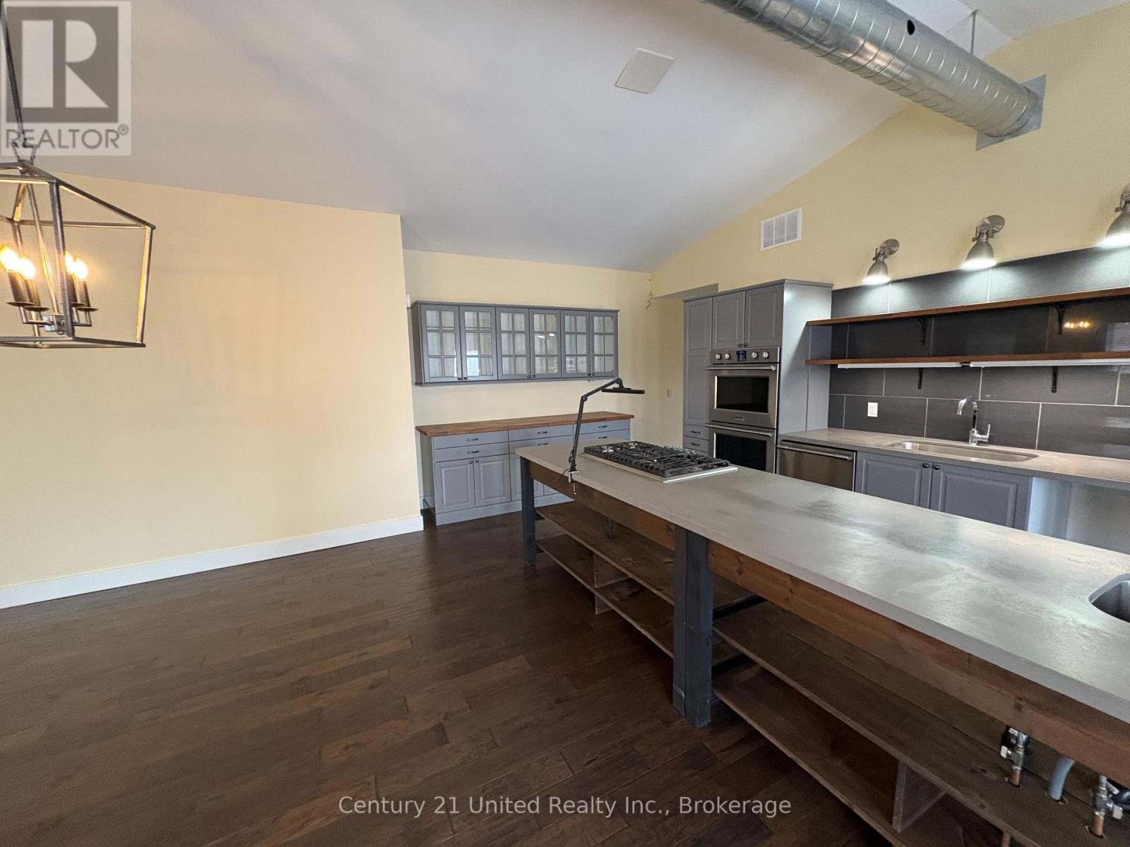 628 Ontario Street — photo 17