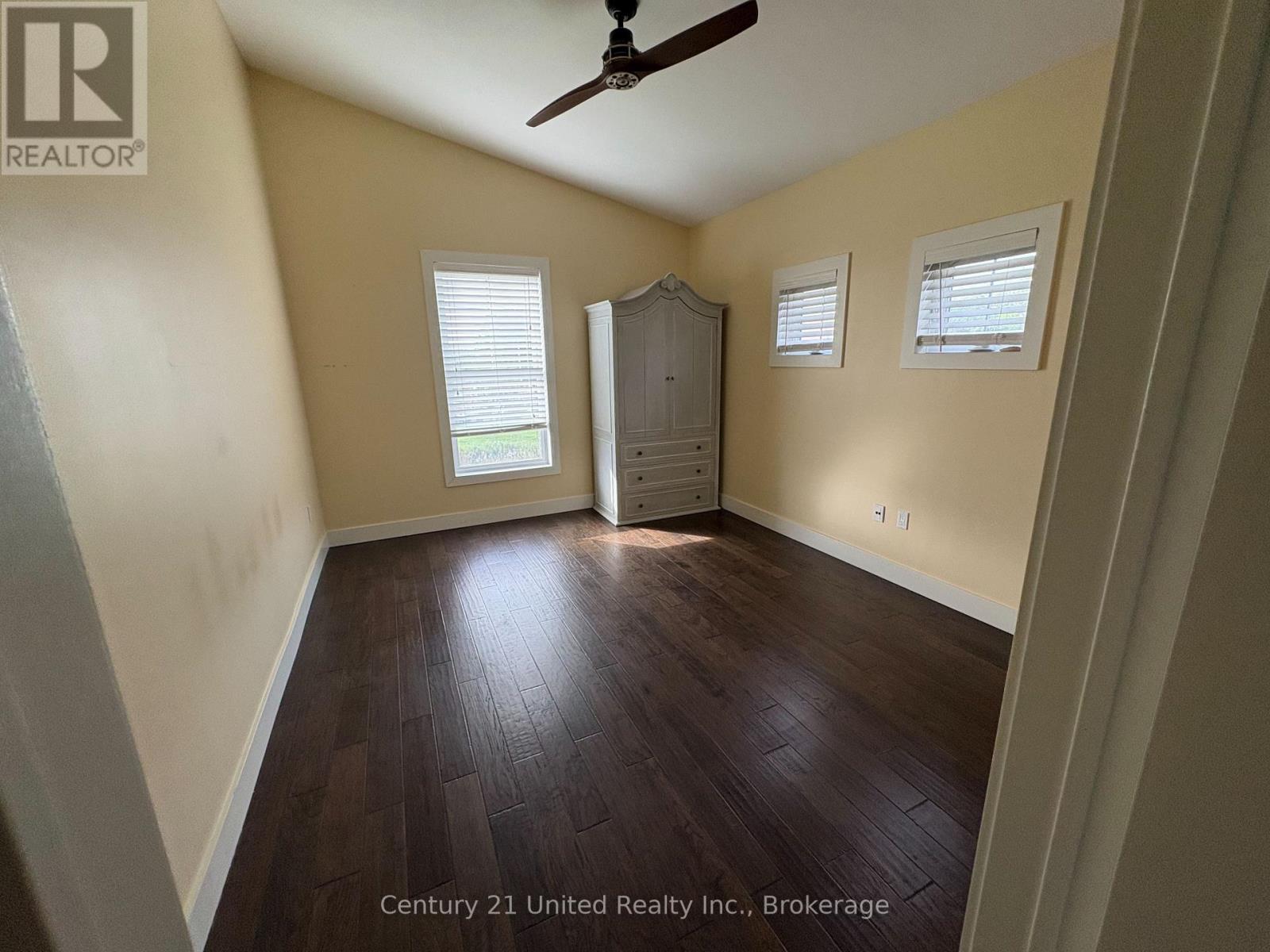 628 Ontario Street — photo 34
