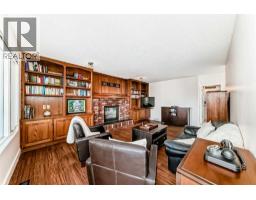 Bedroom - 320 Sunmills Drive Se, Calgary, AB T2X3E7 Photo 12