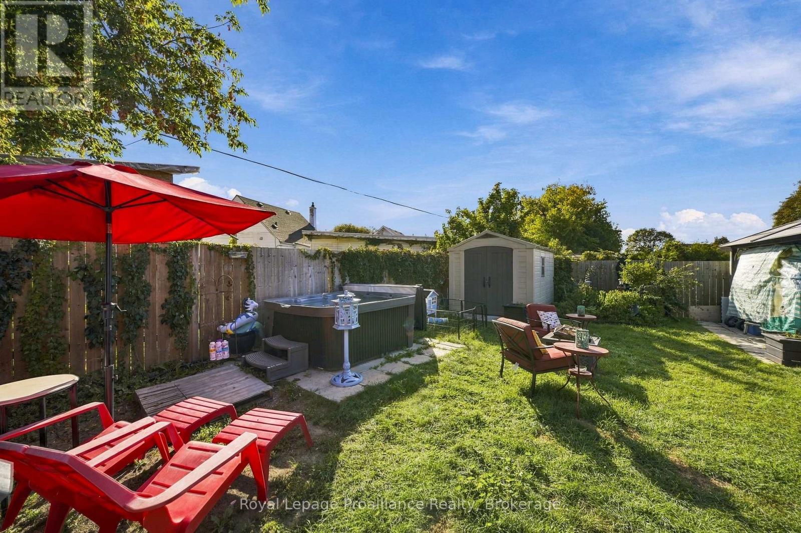 208 BYRON STREET - 30