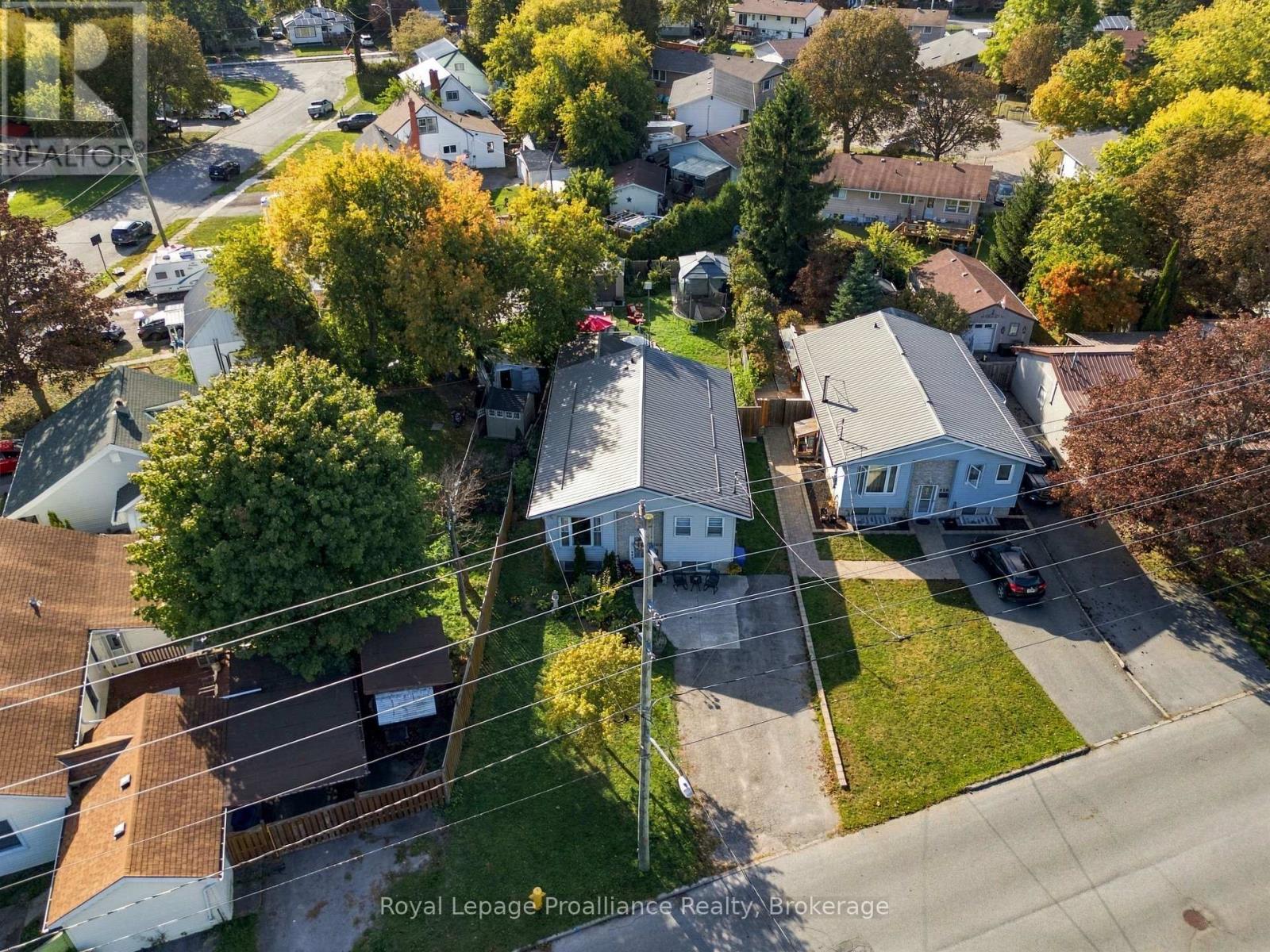 208 BYRON STREET - Image 41