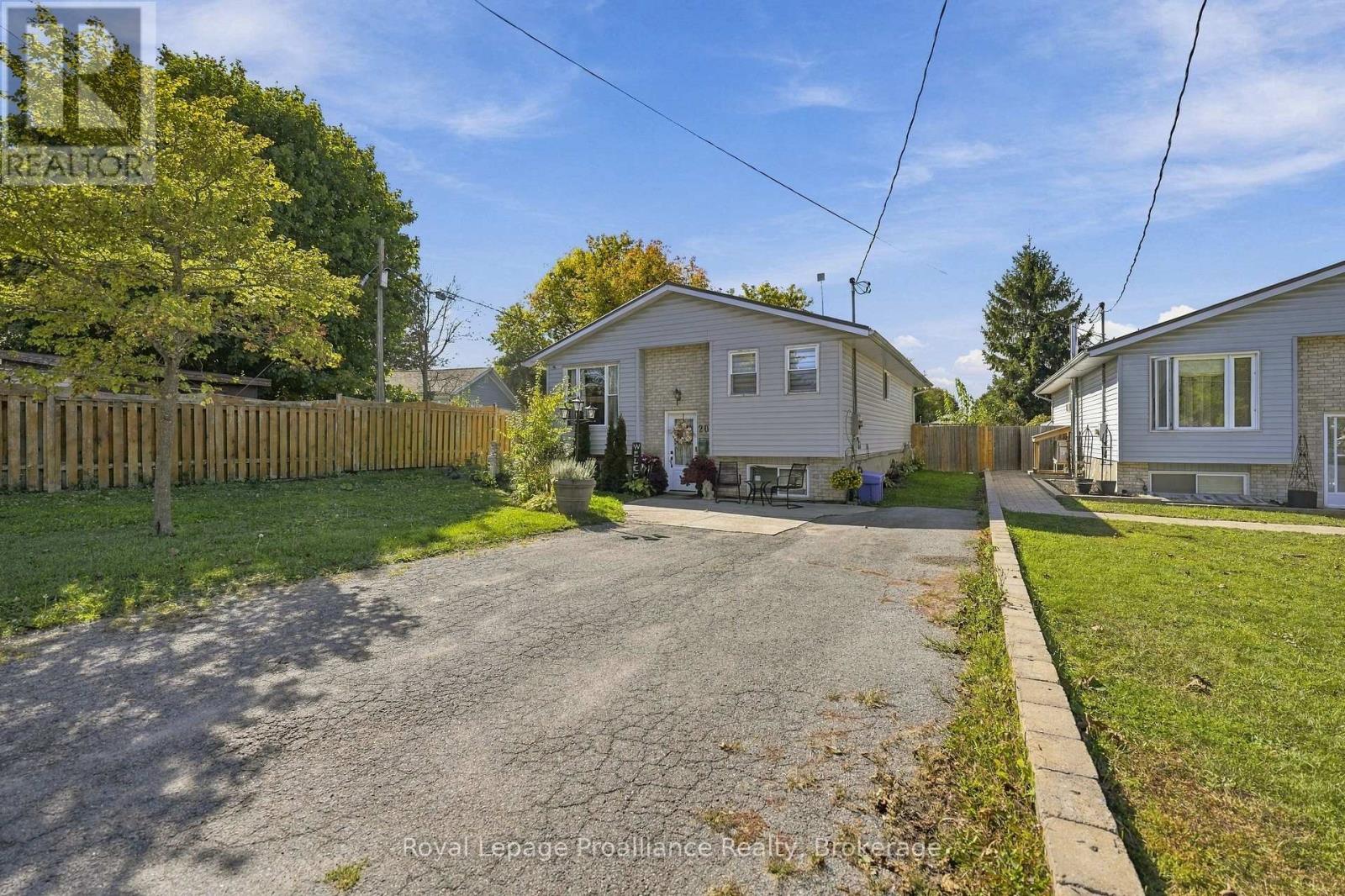 208 BYRON STREET - 5