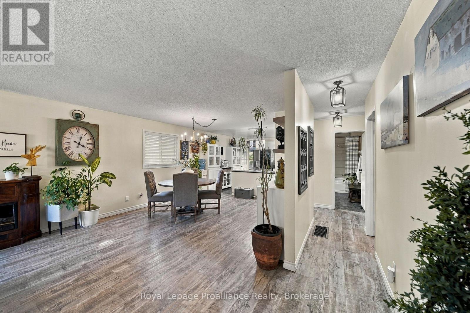 208 BYRON STREET - Image 9