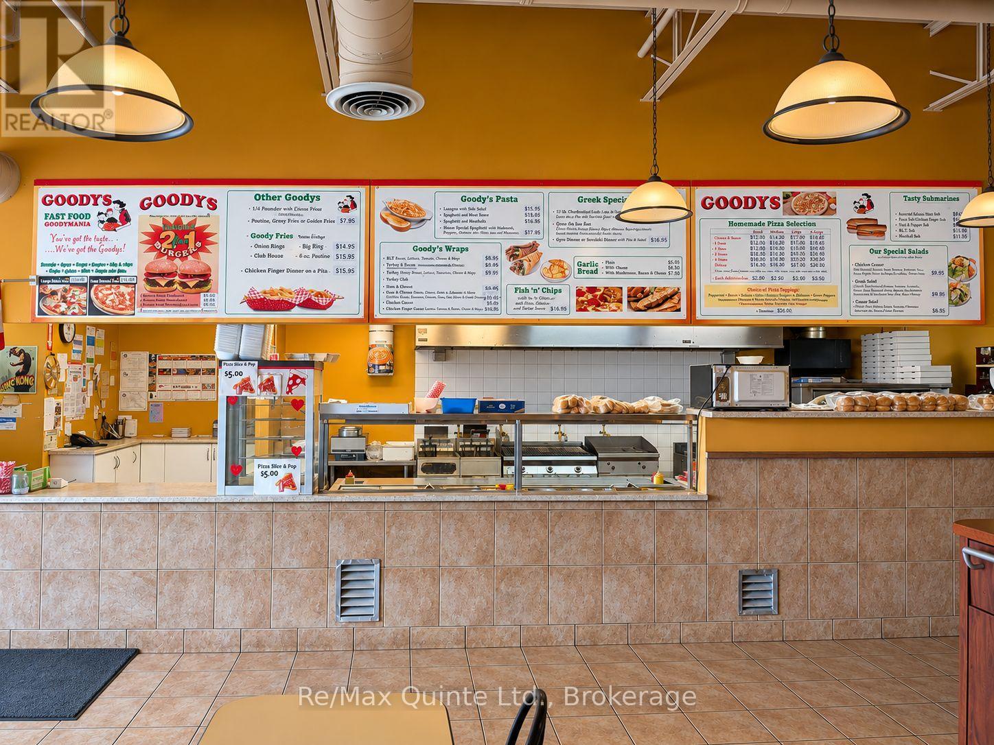470 DUNDAS STREET E
