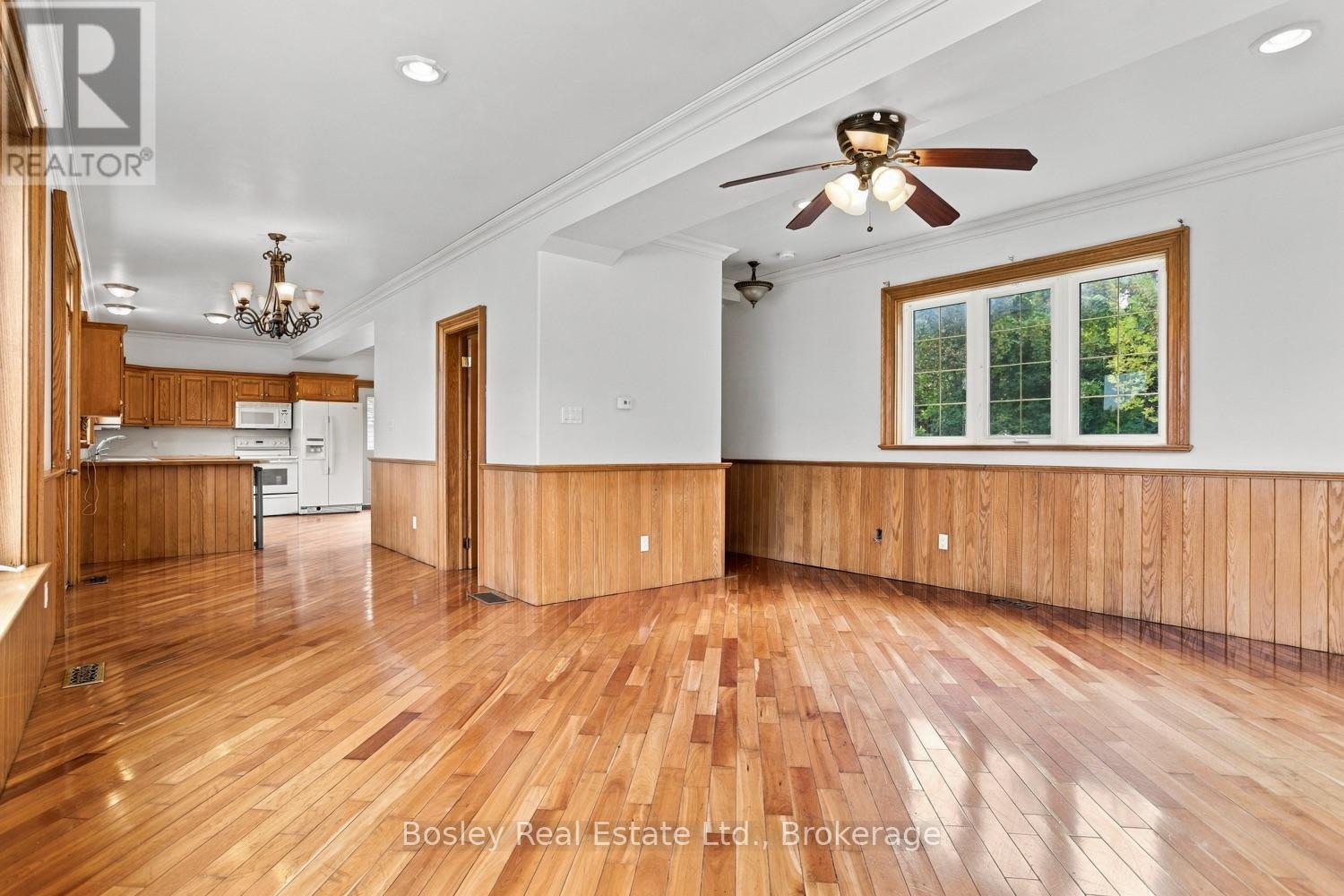#52 6108 CURTIS POINT ROAD - 19
