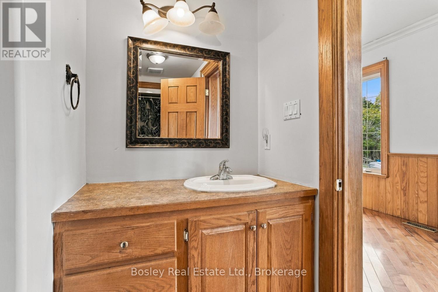 #52 6108 CURTIS POINT ROAD - Image 27