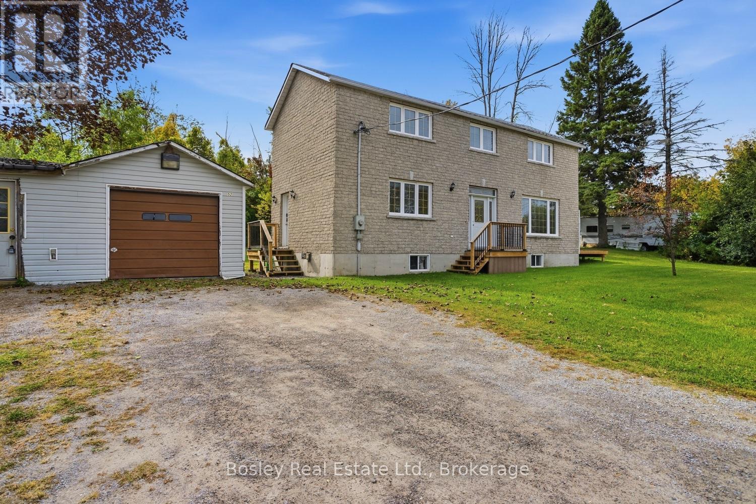 #52 6108 CURTIS POINT ROAD - 40