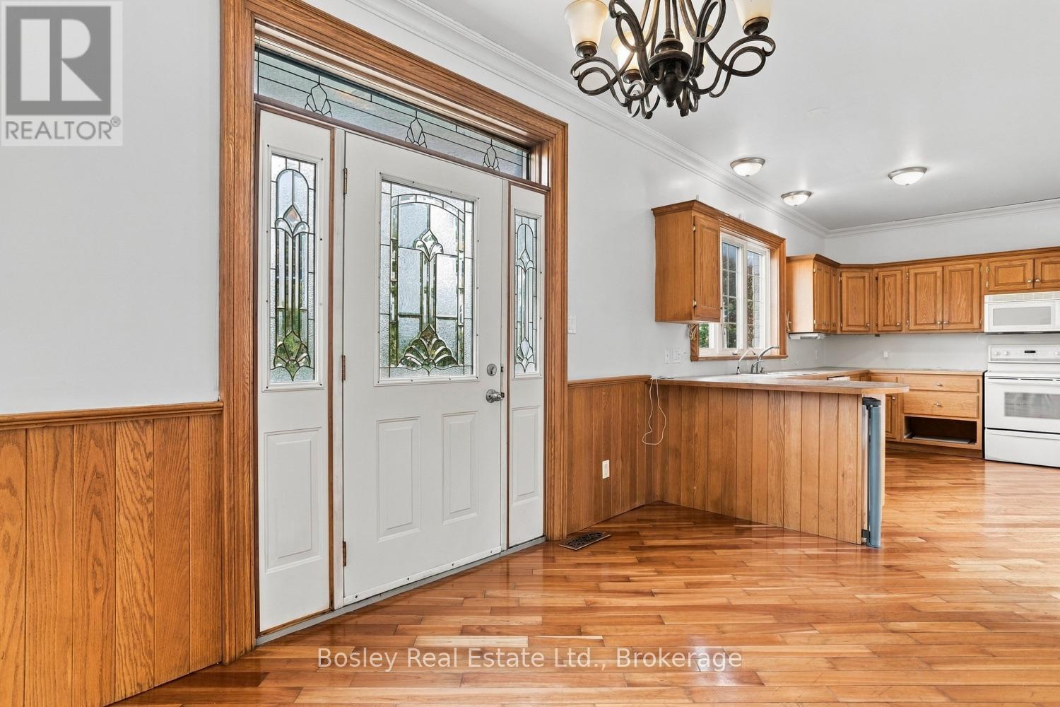 #52 6108 CURTIS POINT ROAD - 9