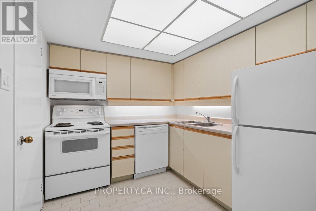 #608 65 SCADDING AVENUE - Image 8