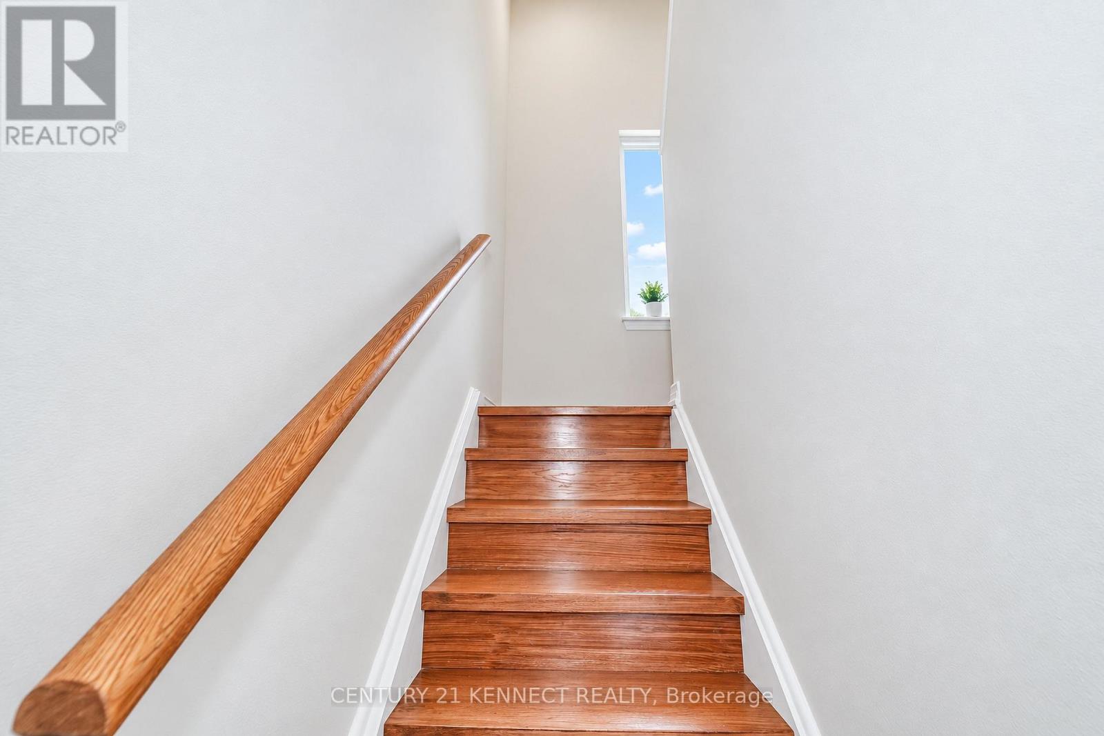 #103 65 RAMEAU DRIVE - Image 10