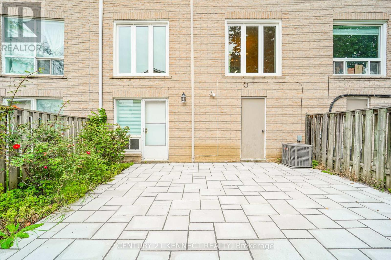 #103 65 RAMEAU DRIVE - Image 19