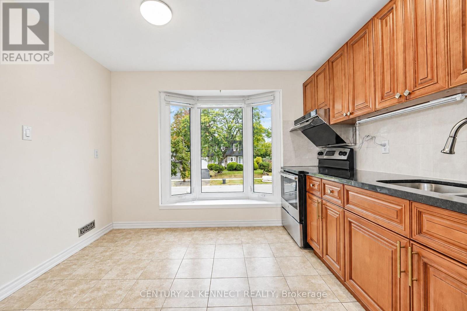 #103 65 RAMEAU DRIVE - Image 9