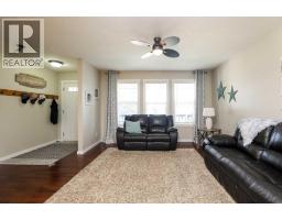 Primary Bedroom - 266 S 1 Street W, Magrath, AB T0K1J0 Photo 6