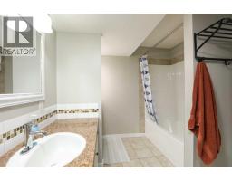266 S 1 Street W, Magrath, AB T0K1J0 Photo 28