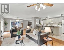 Family room - 4 Mcnamara Court, Ajax, ON L1T4W6 Photo 12