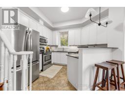 34 Fairhead Mews, Toronto, ON M4E3Y4 Photo 10