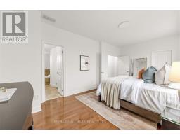 34 Fairhead Mews, Toronto, ON M4E3Y4 Photo 27