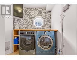 34 Fairhead Mews, Toronto, ON M4E3Y4 Photo 35