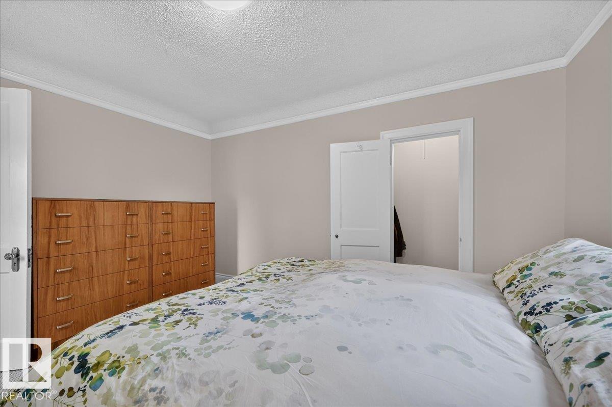 30 ST GEORGE'S CR NW - 44