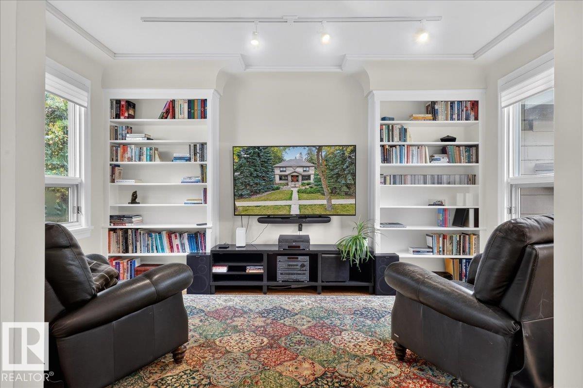 30 ST GEORGE'S CR NW - 31