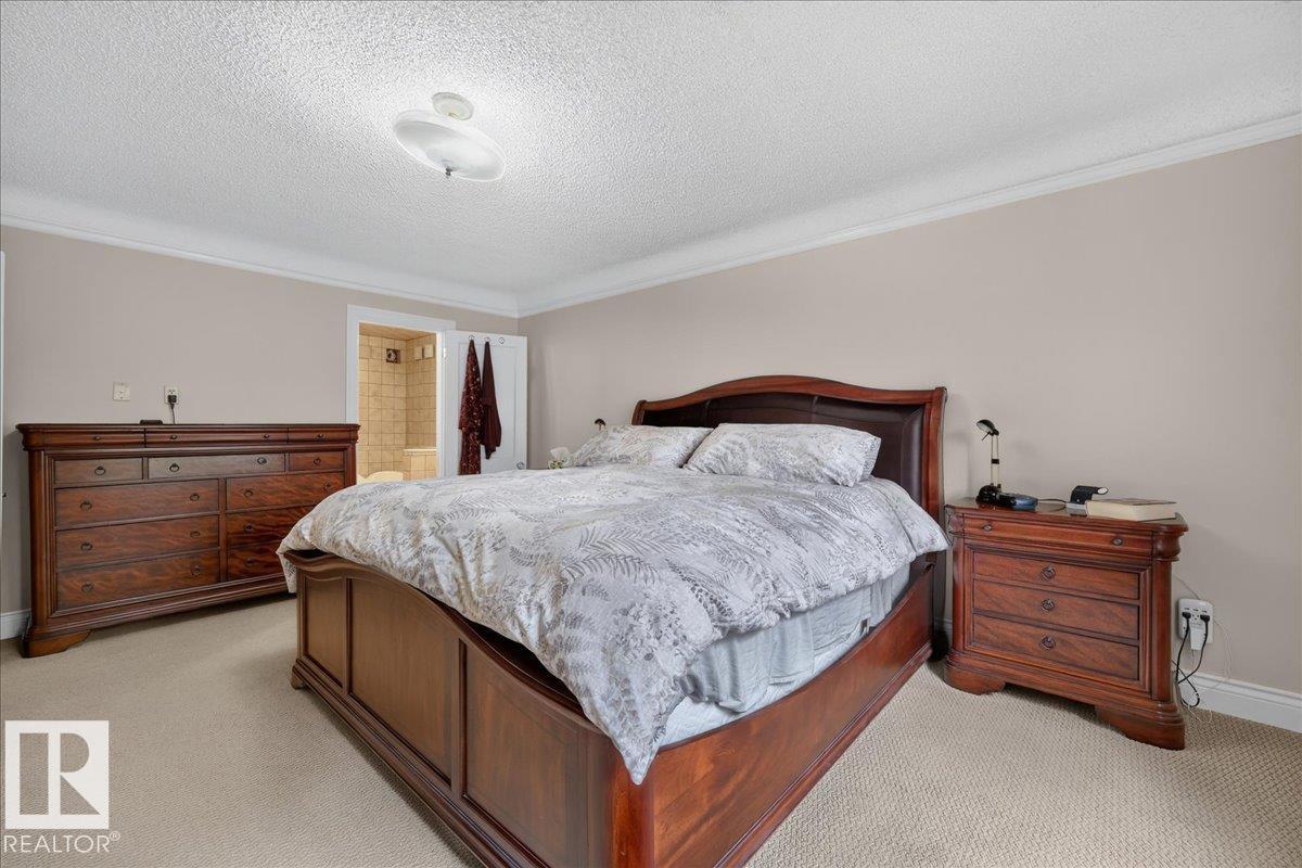 30 ST GEORGE'S CR NW - 38