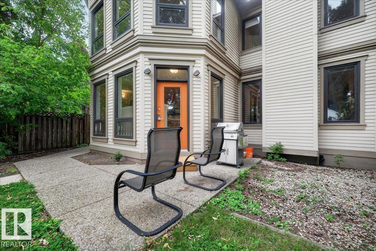 30 ST GEORGE'S CR NW - 58