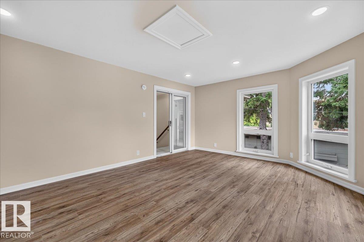 30 ST GEORGE'S CR NW - 50