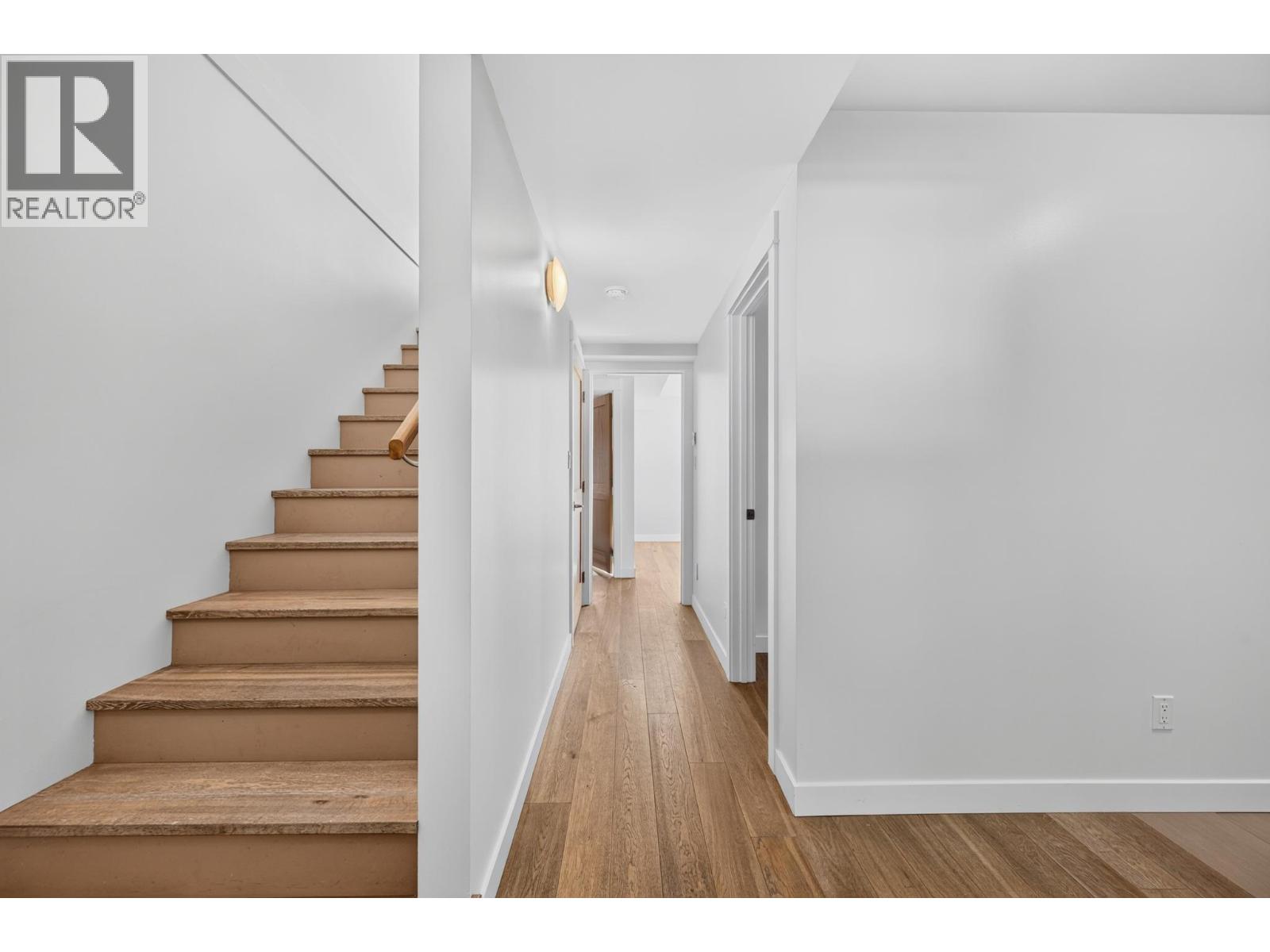 504 A 10th Street S - 26