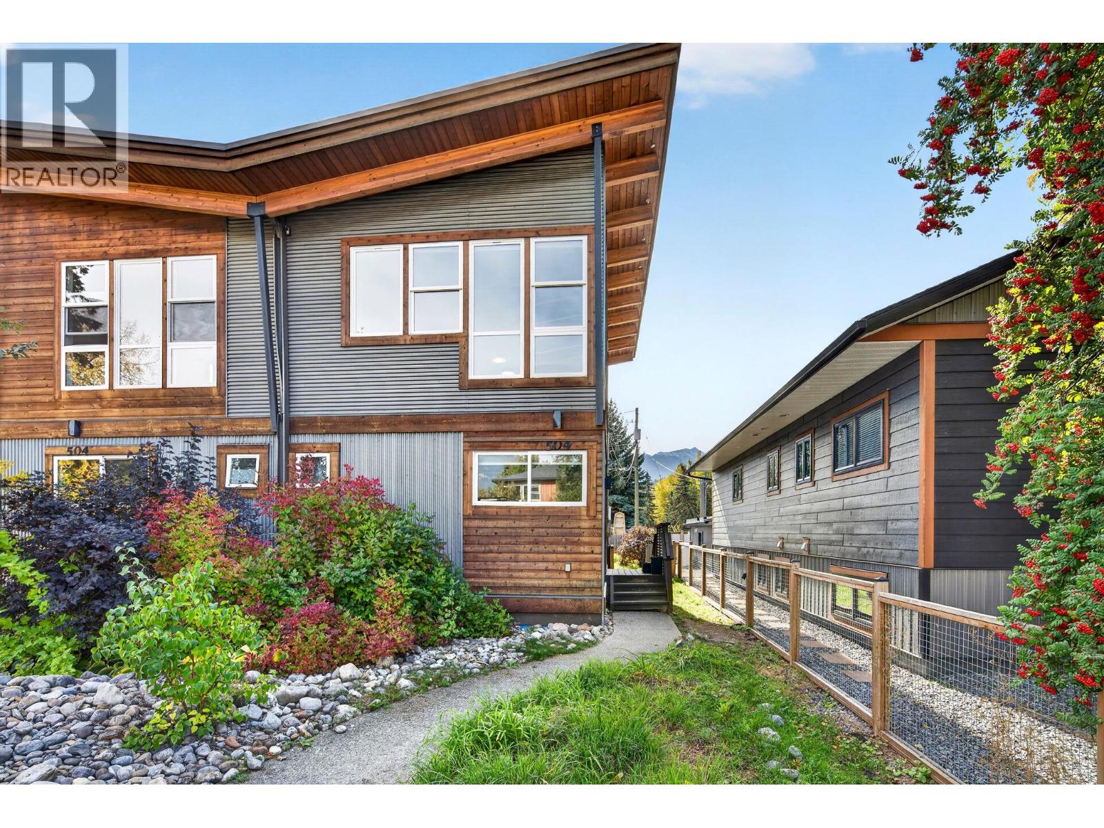 504 A 10th Street S - 2