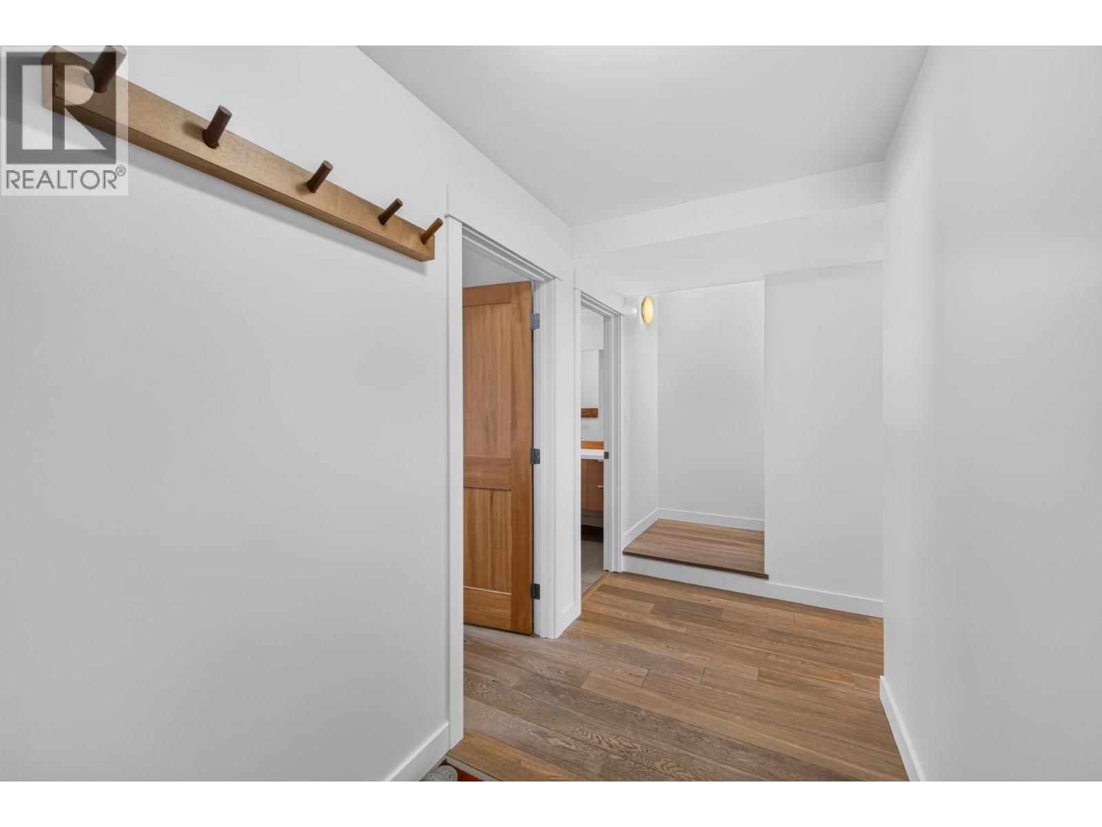 504 A 10th Street S - 36