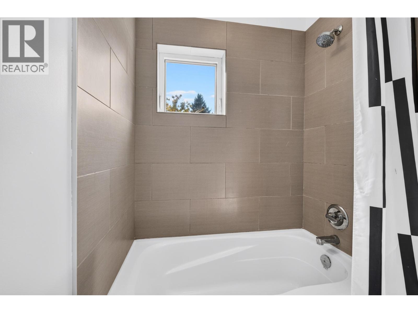 504 A 10th Street S - 32