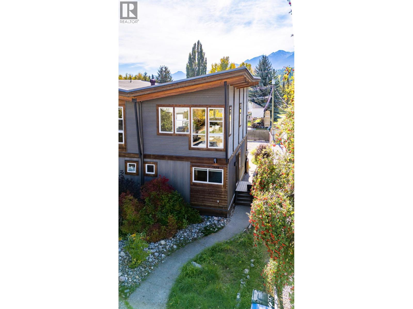 504 A 10th Street S - 50