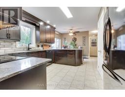 Family room - 276 Crawford Street, Barrie, ON L4N3W8 Photo 10