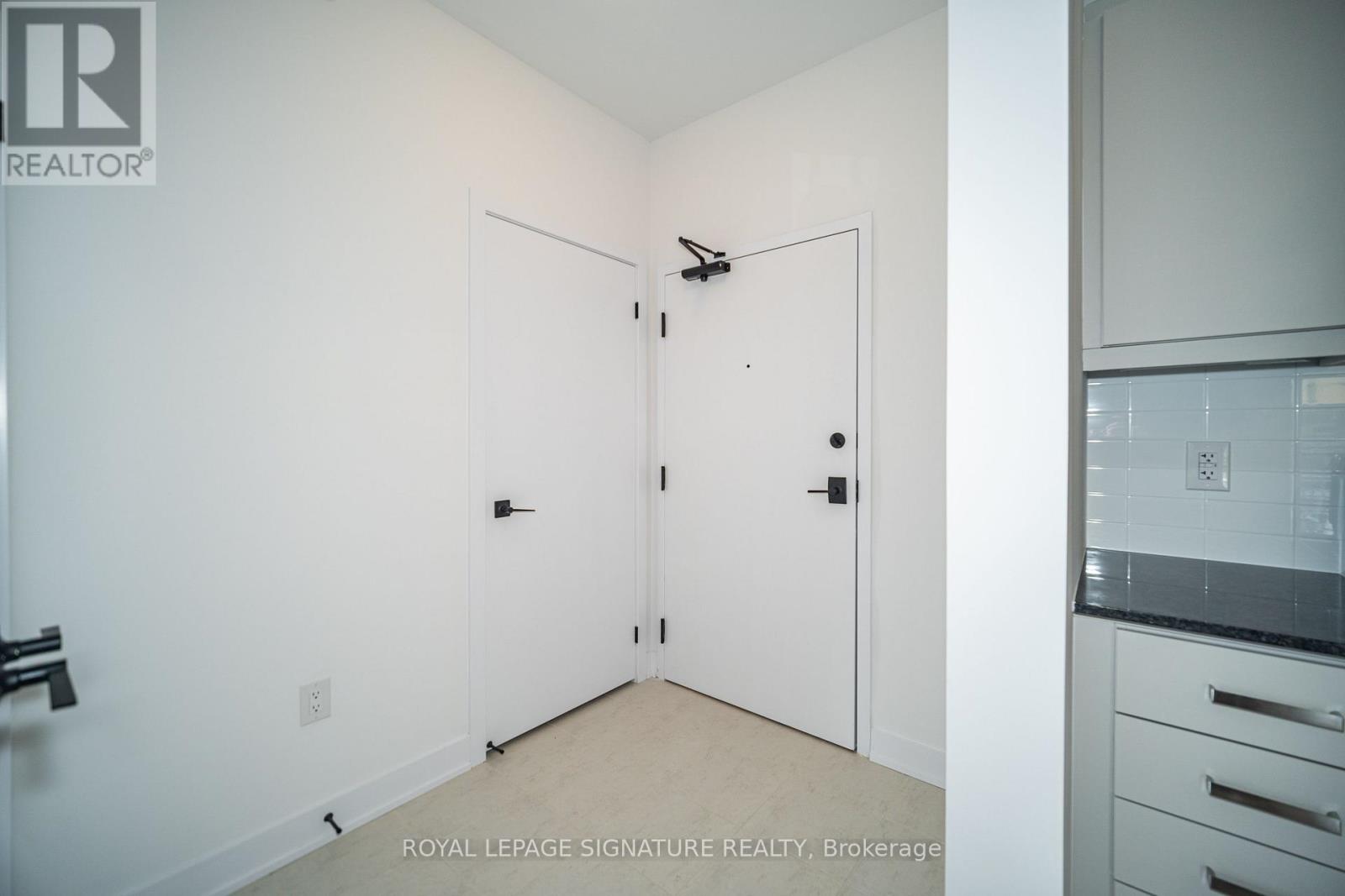 103-1 Chef Lane, Barrie photo 5
