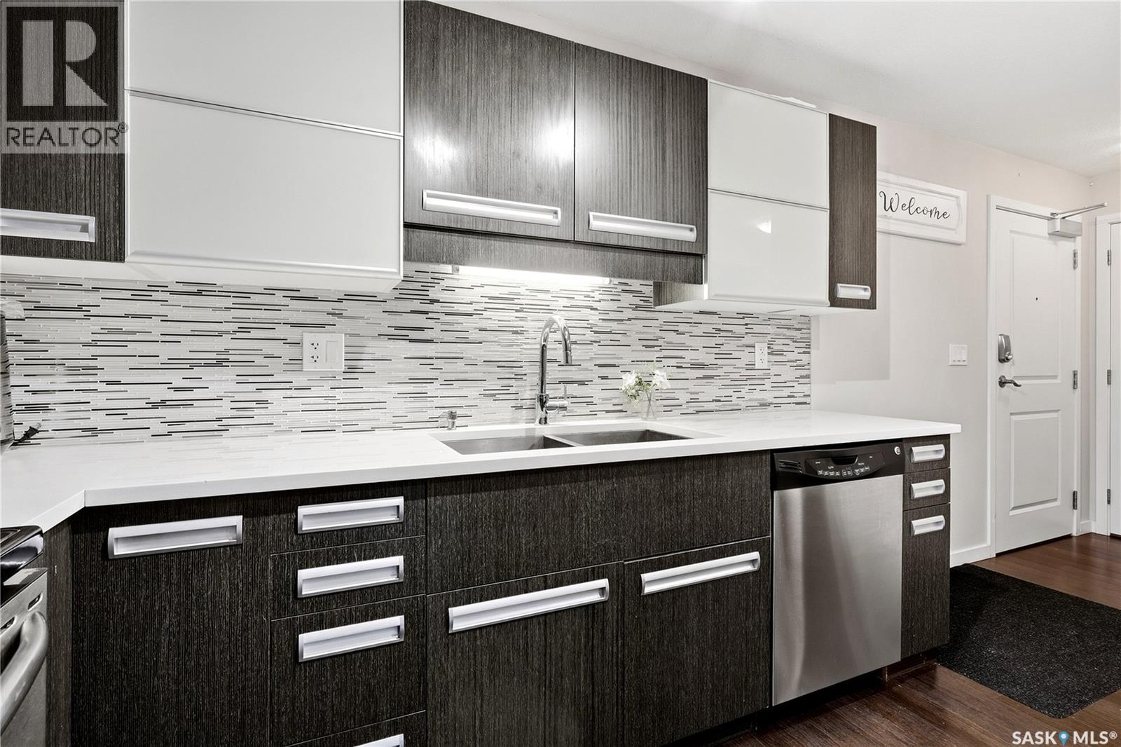 #207 1510 Neville DRIVE - 6
