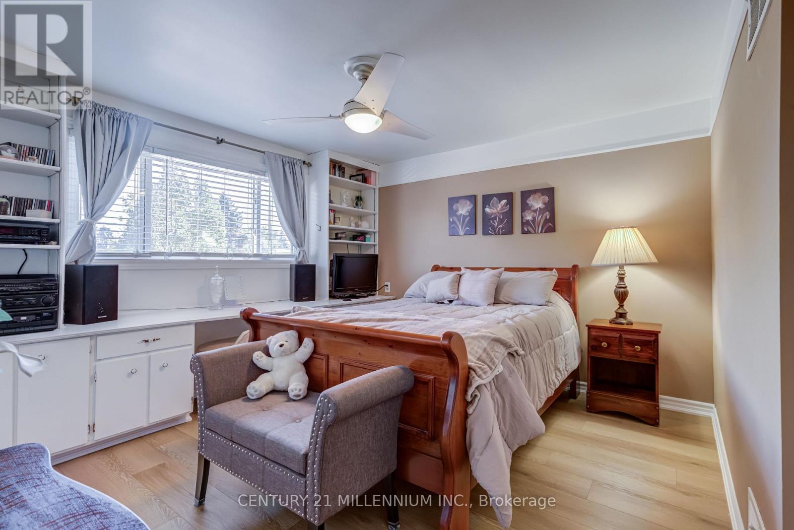 126 ELGIN DRIVE - 21
