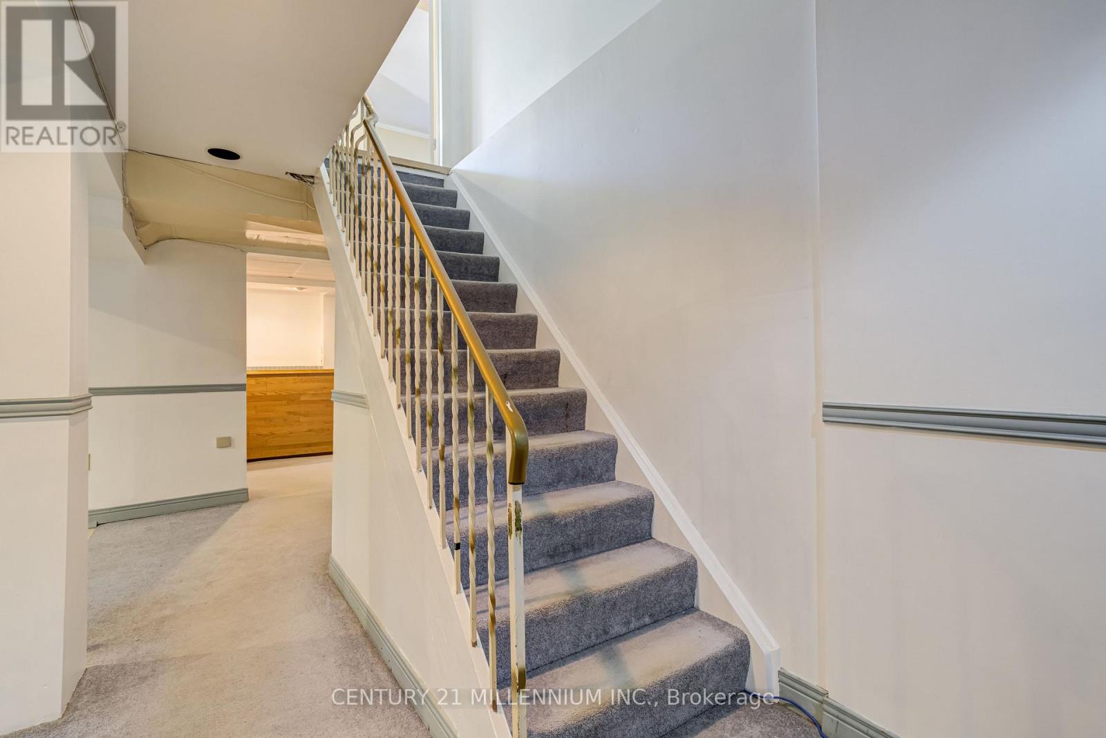 126 ELGIN DRIVE - 27