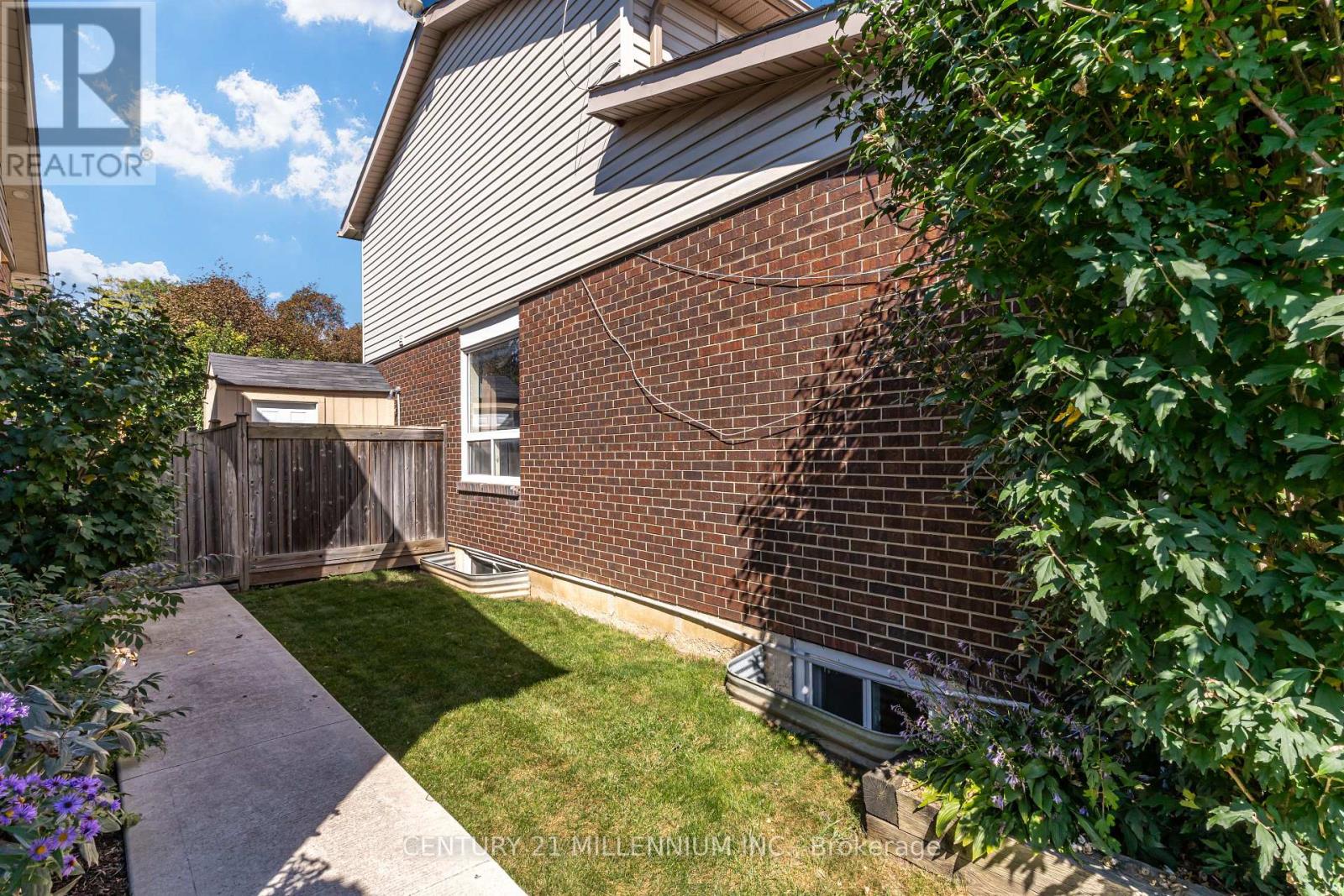 126 ELGIN DRIVE - 46