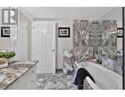 211 - 221 Robinson Street, Oakville, ON L6J7N9 Photo 21