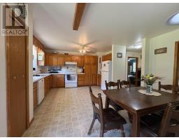 Kitchen - 993 Fisher Road, Emo, ON P0W1E0 Photo 7