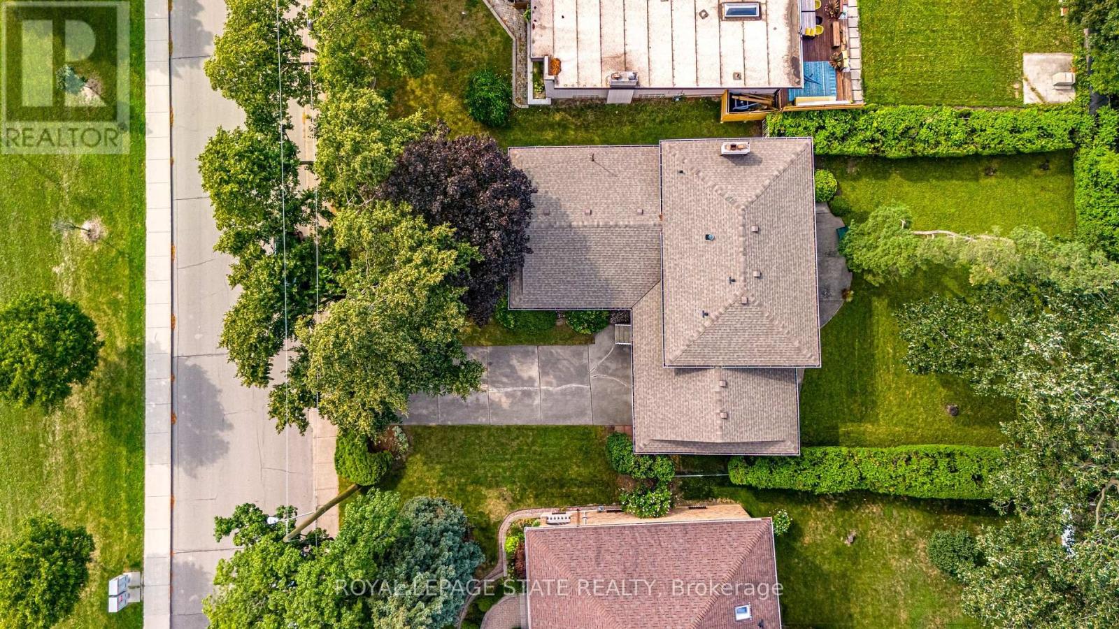 14 WOODSIDE DRIVE - 41